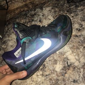 Nike Kobe 10 “overcomes”